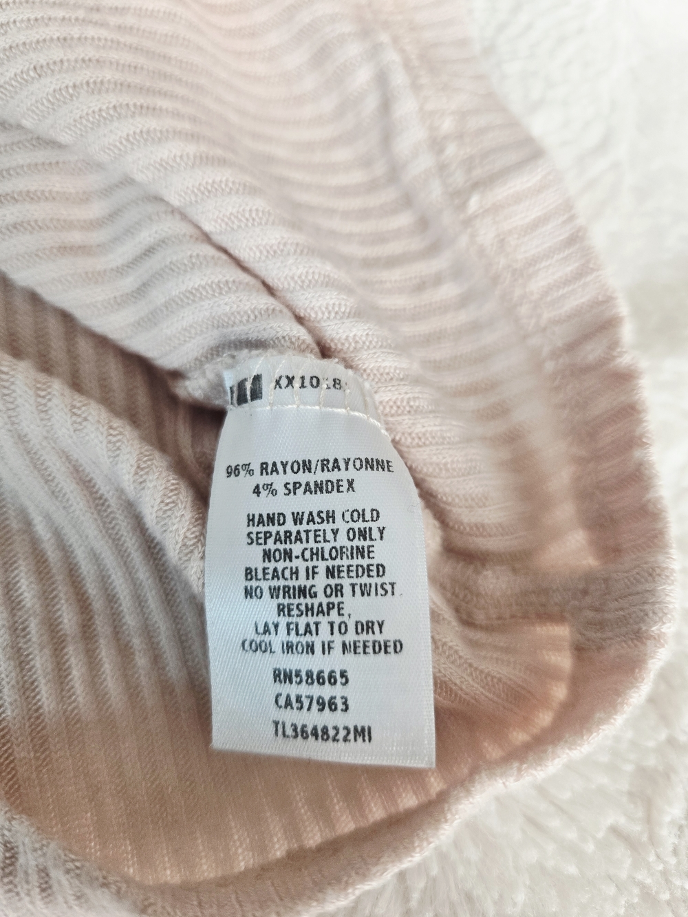 Leith | Blush Ribbed Top - Picture 4 of 5